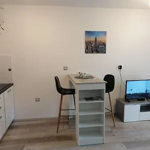 Apartman Ester, Pula
