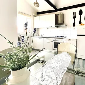 https://luna-maris.hotelinzadar.com